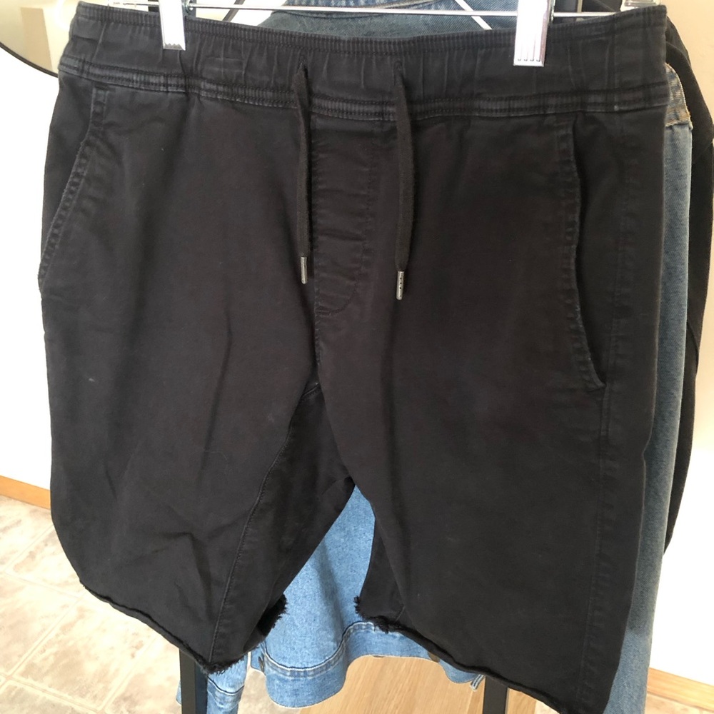 Men’s Hollister black shorts
